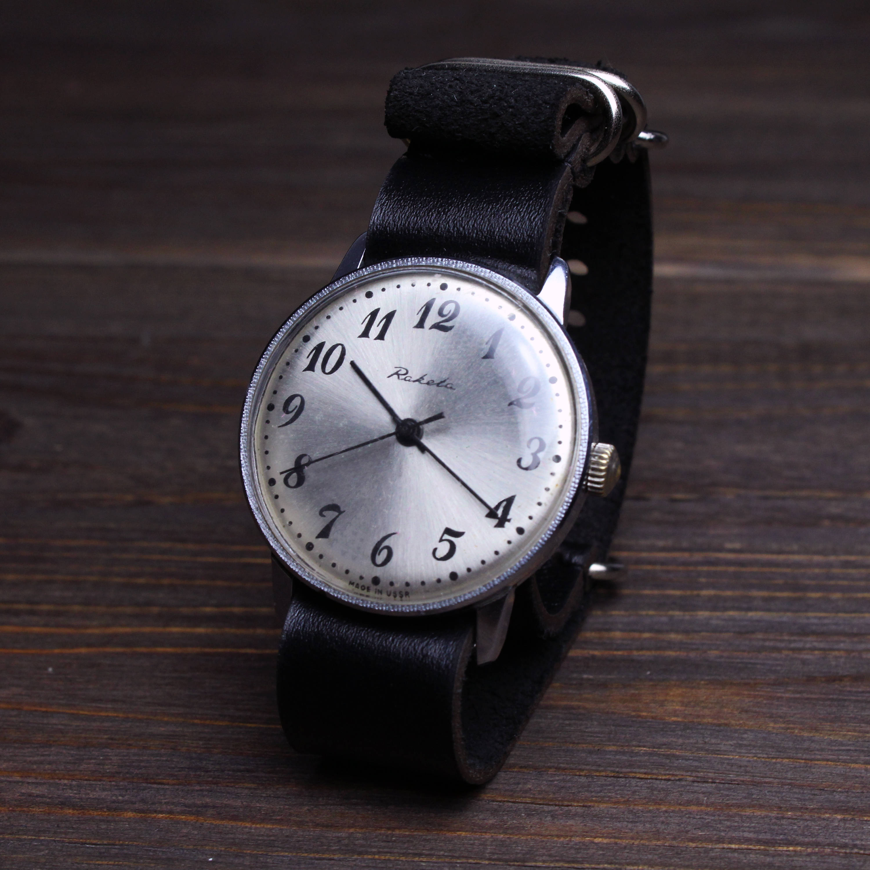 Soviet very rare minimalist vintage unisex watch Raketa with leather nato strap