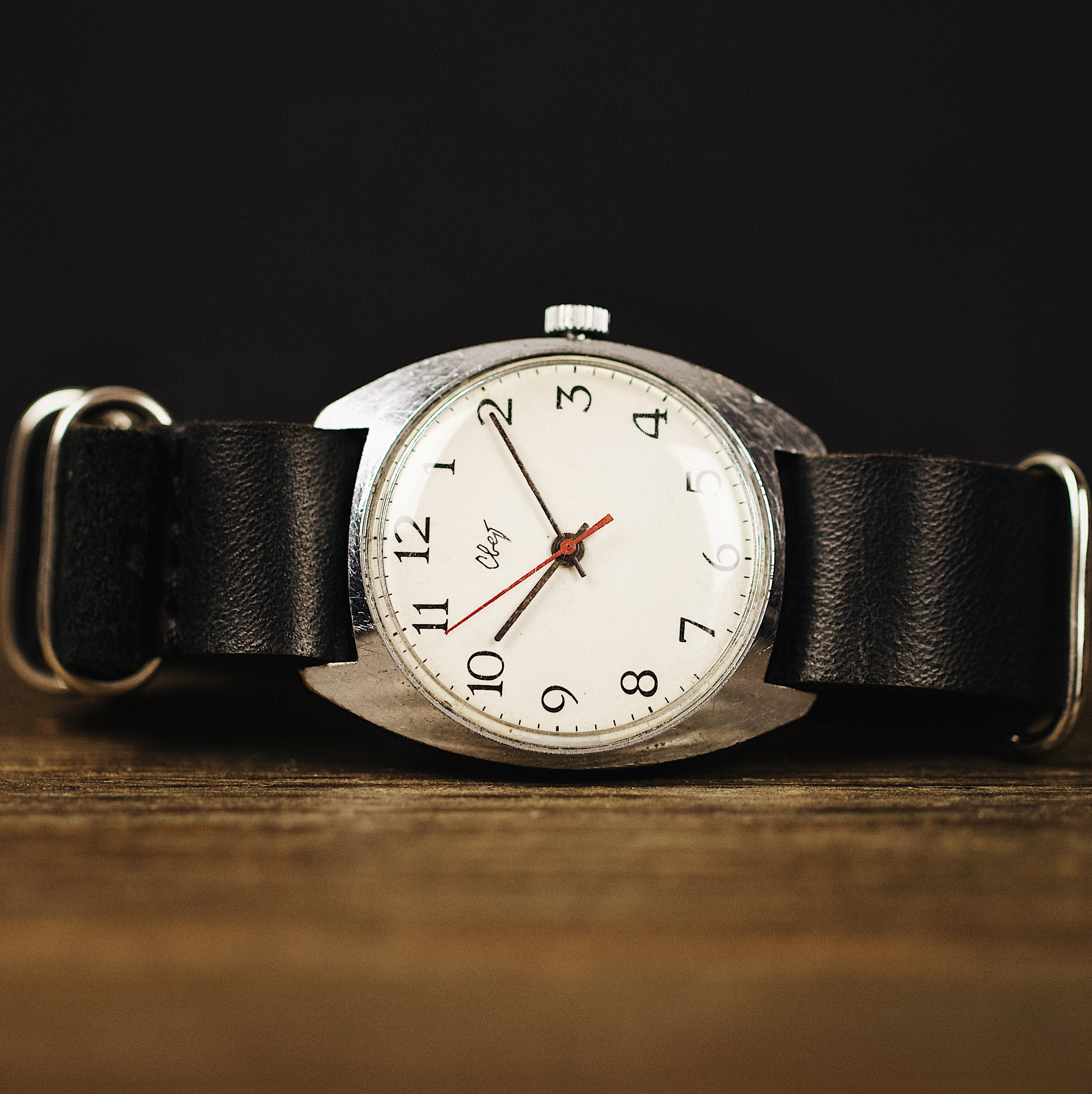 Very rare soviet vintage unisex wrist watch Svet with leather nato strap