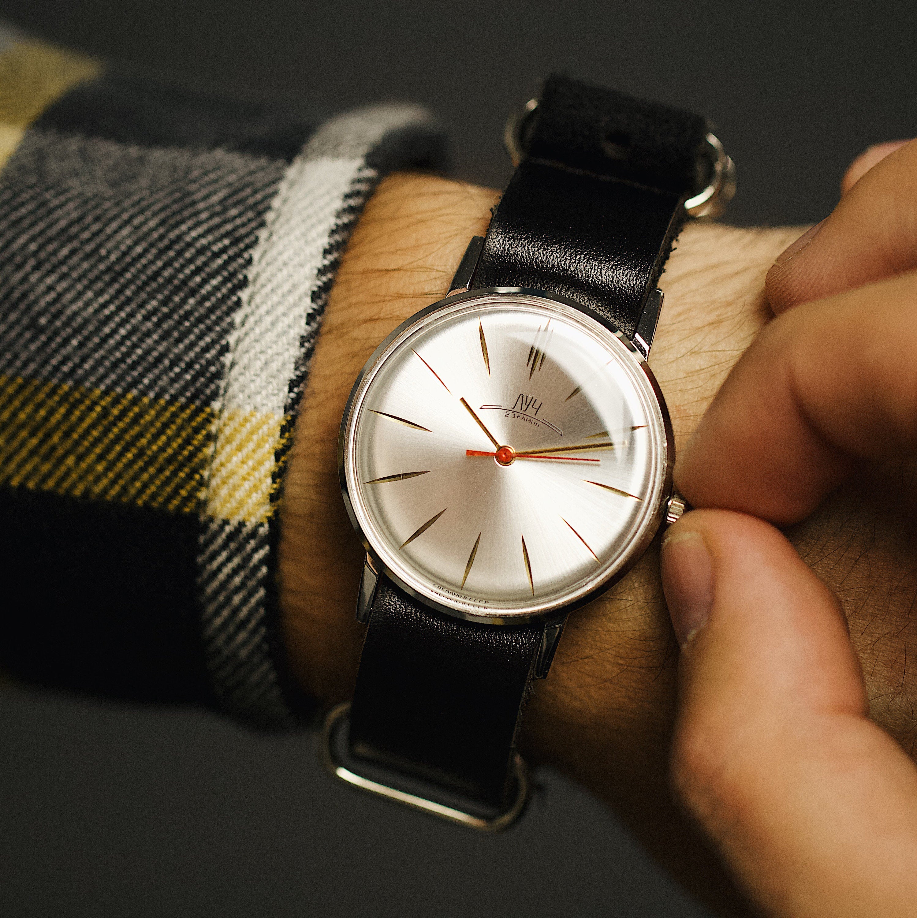 Rare vintage sovietn mechanical men's wrist watch Luch with leather nato strap